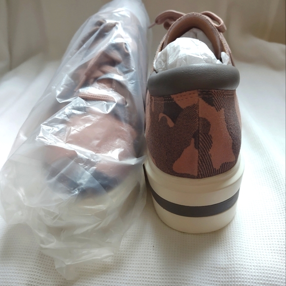 Linea Paolo kruz woman Sneakers size 9 Blush and gray como - Picture 5 of 8